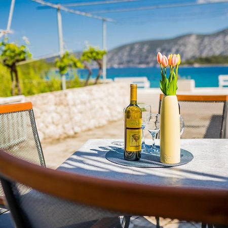 Apartment Kneze Račišće Eksteriør bilde