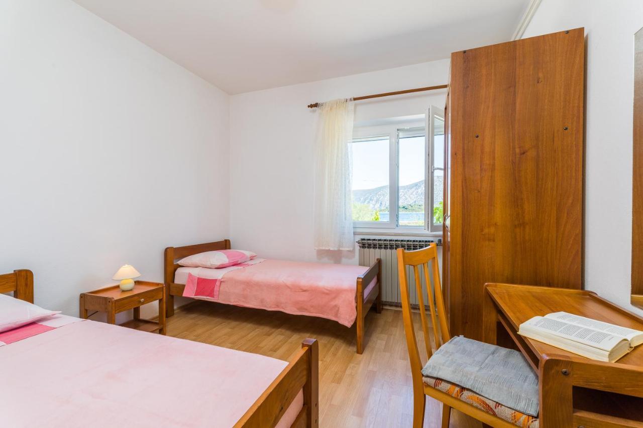 Apartment Kneze Račišće Eksteriør bilde